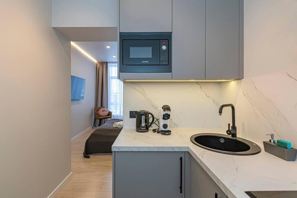 Lovely 1Bd Central Apartment By Hostlovers Каунас Екстериор снимка