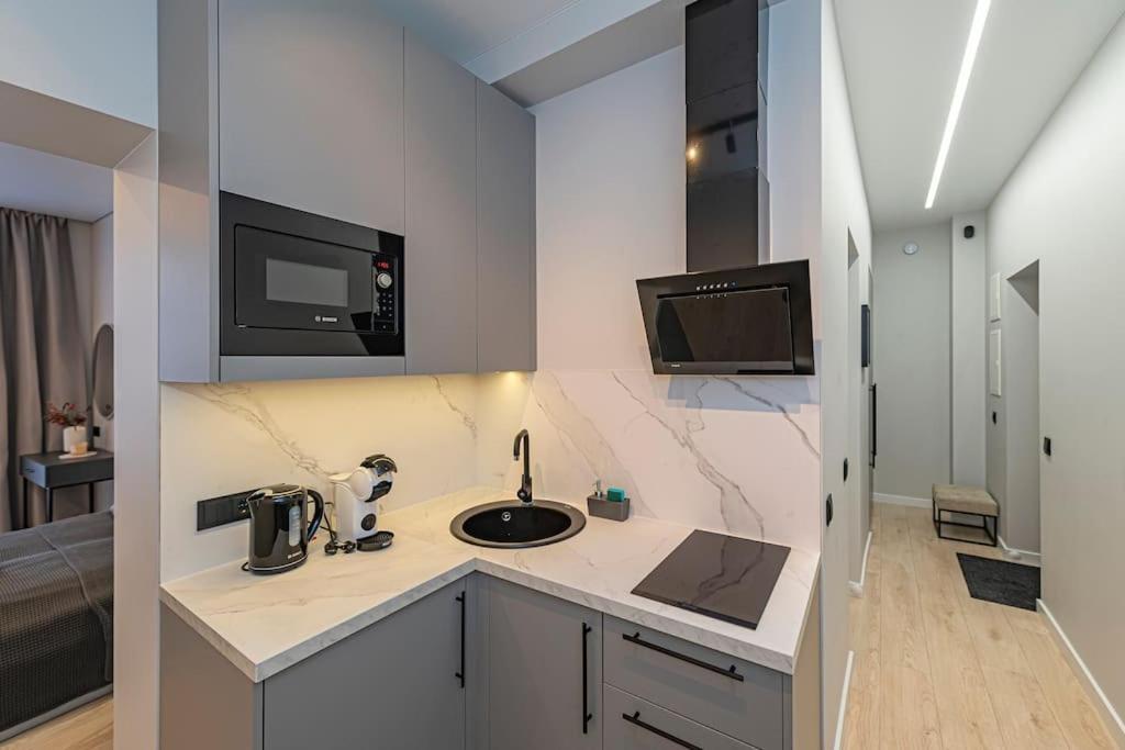 Lovely 1Bd Central Apartment By Hostlovers Каунас Екстериор снимка