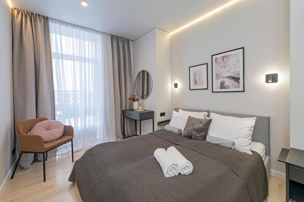 Lovely 1Bd Central Apartment By Hostlovers Каунас Екстериор снимка