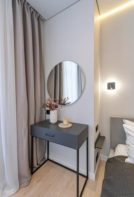 Lovely 1Bd Central Apartment By Hostlovers Каунас Екстериор снимка